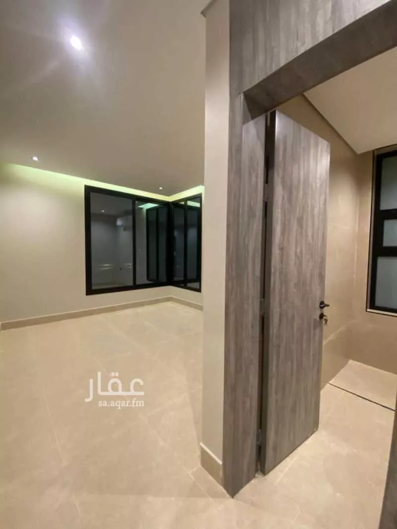 شقة 5 غرف في الحمرا 14