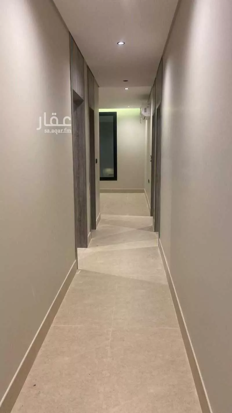 شقة 5 غرف في الحمرا 10