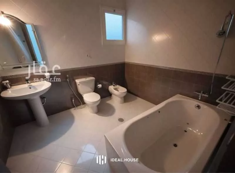 3 bedroom apartment in Al Hamra 6