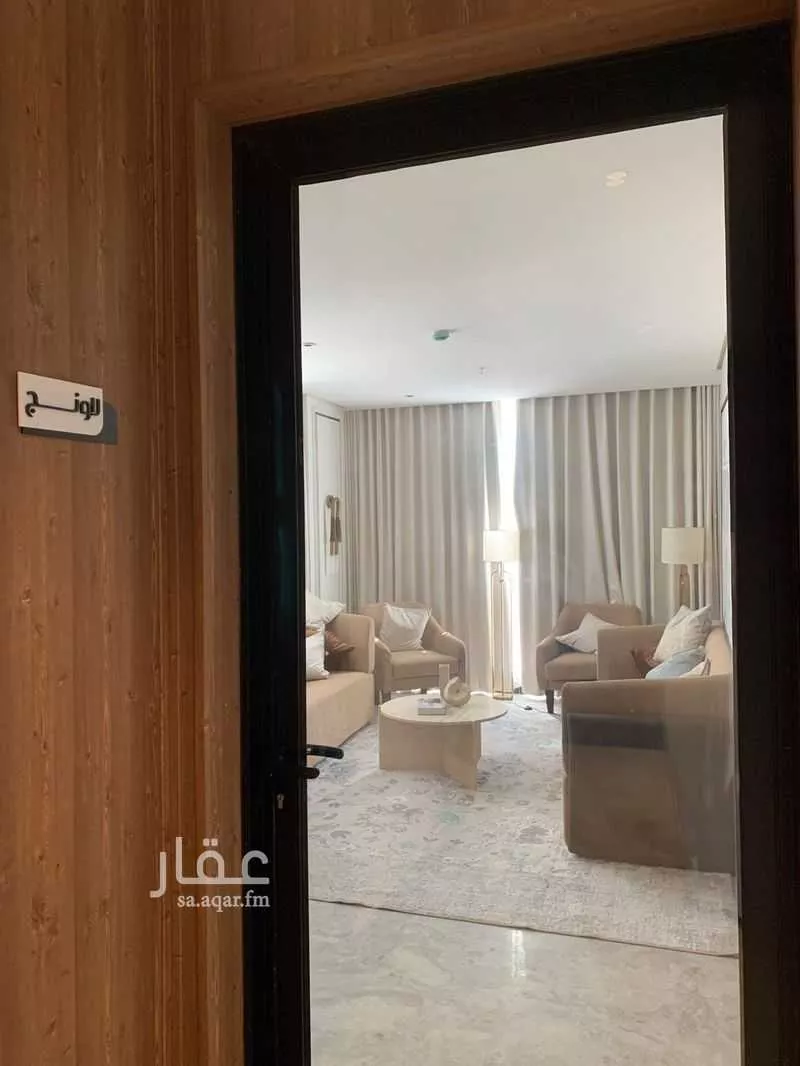 شقة 4 غرف في البحر 3