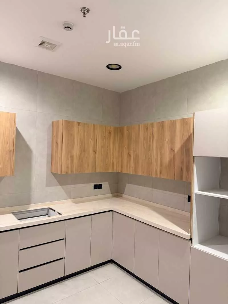 10 bedroom apartment in Al Hamra 8