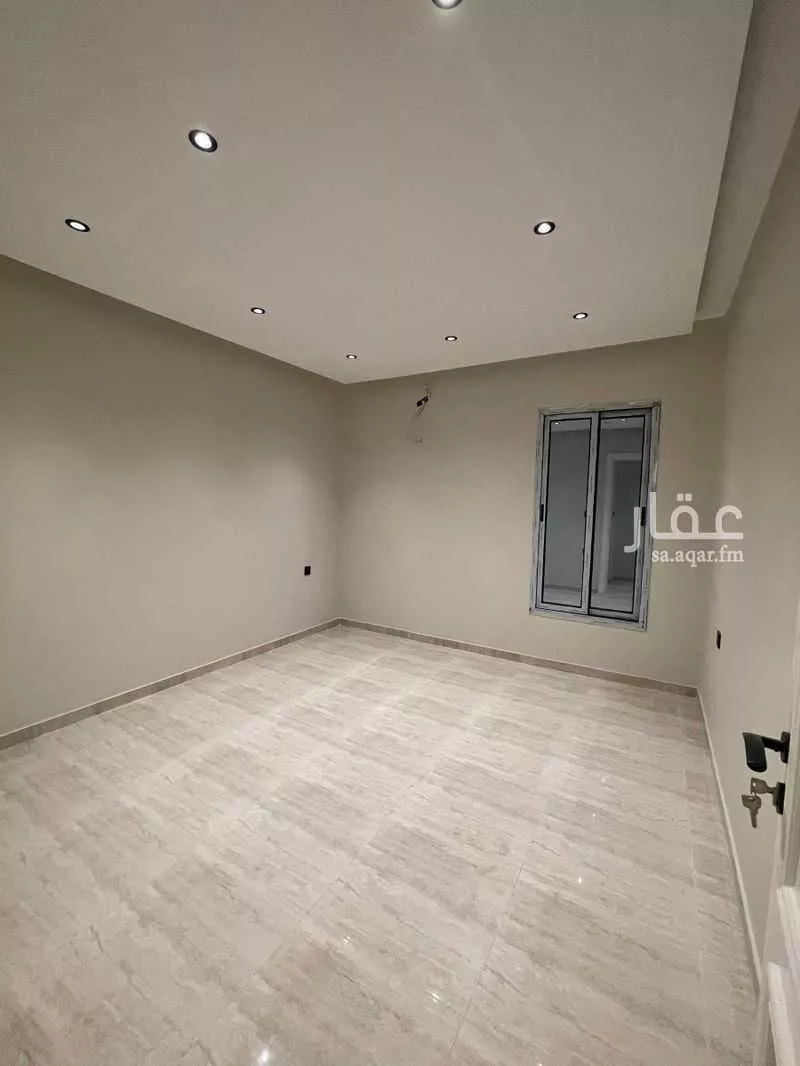 شقة 3 غرف في الحمرا 8