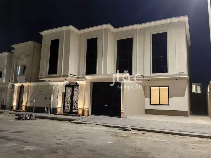 8 bedroom floor in Al Aqiq 2