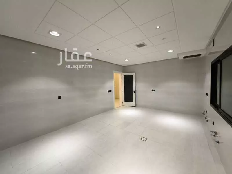 8 bedroom floor in Al Aqiq 12