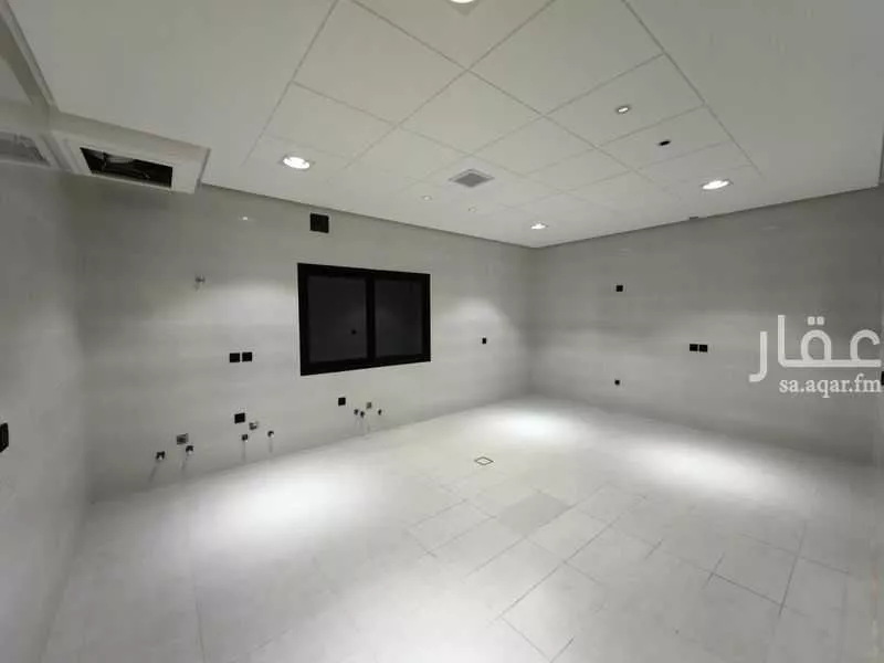 8 bedroom floor in Al Aqiq 16