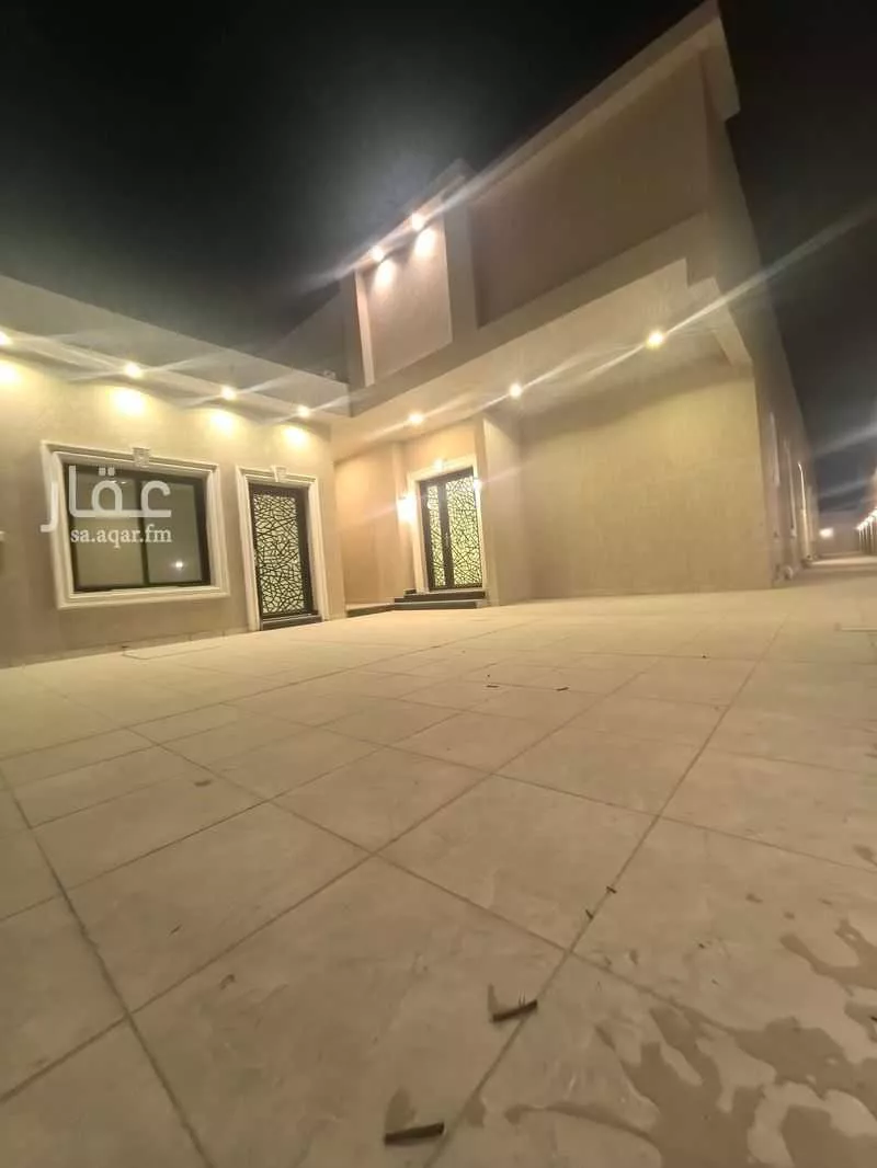 8 bedroom floor in Al Lulu 2