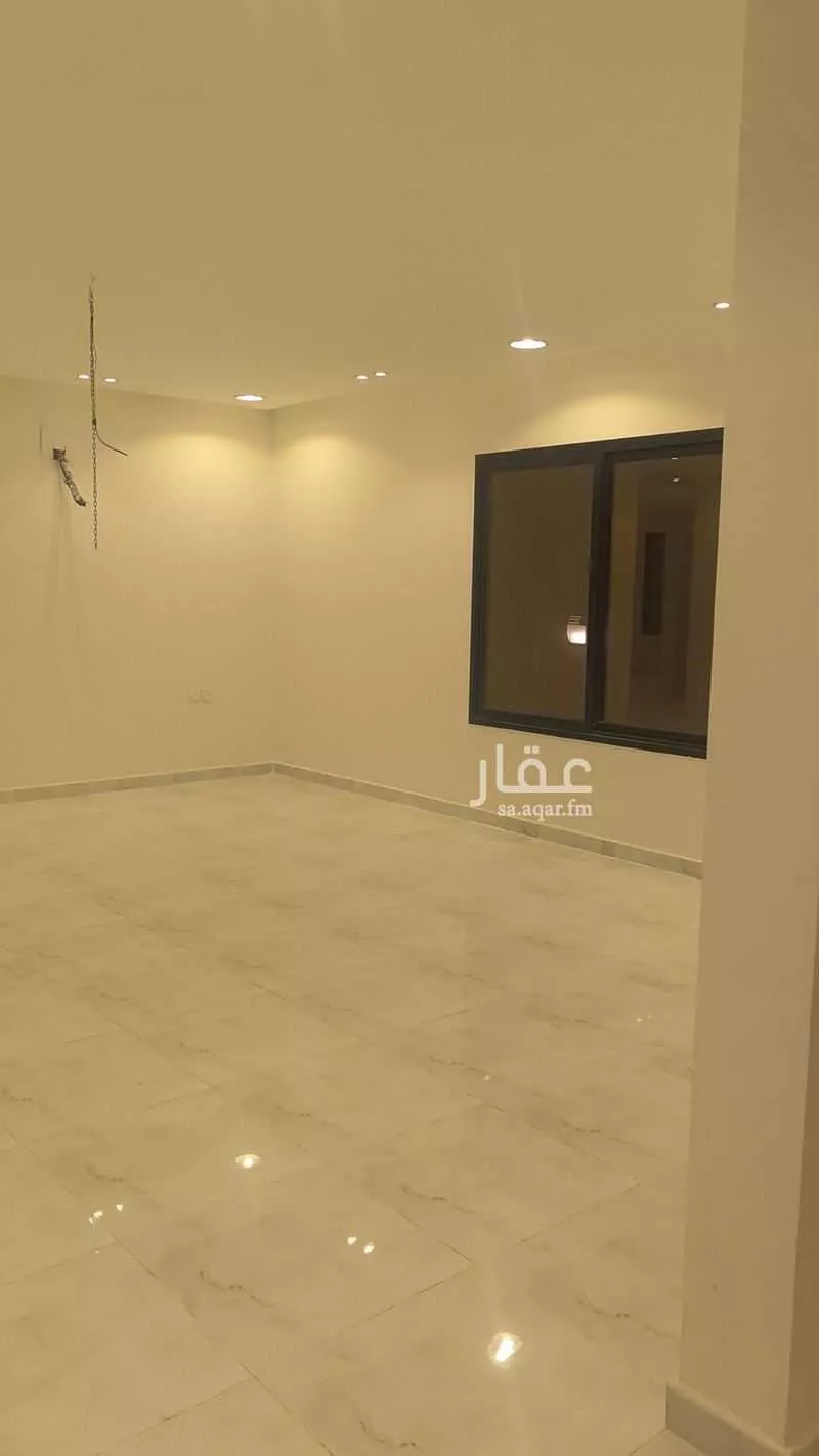 8 bedroom floor in Al Lulu 17