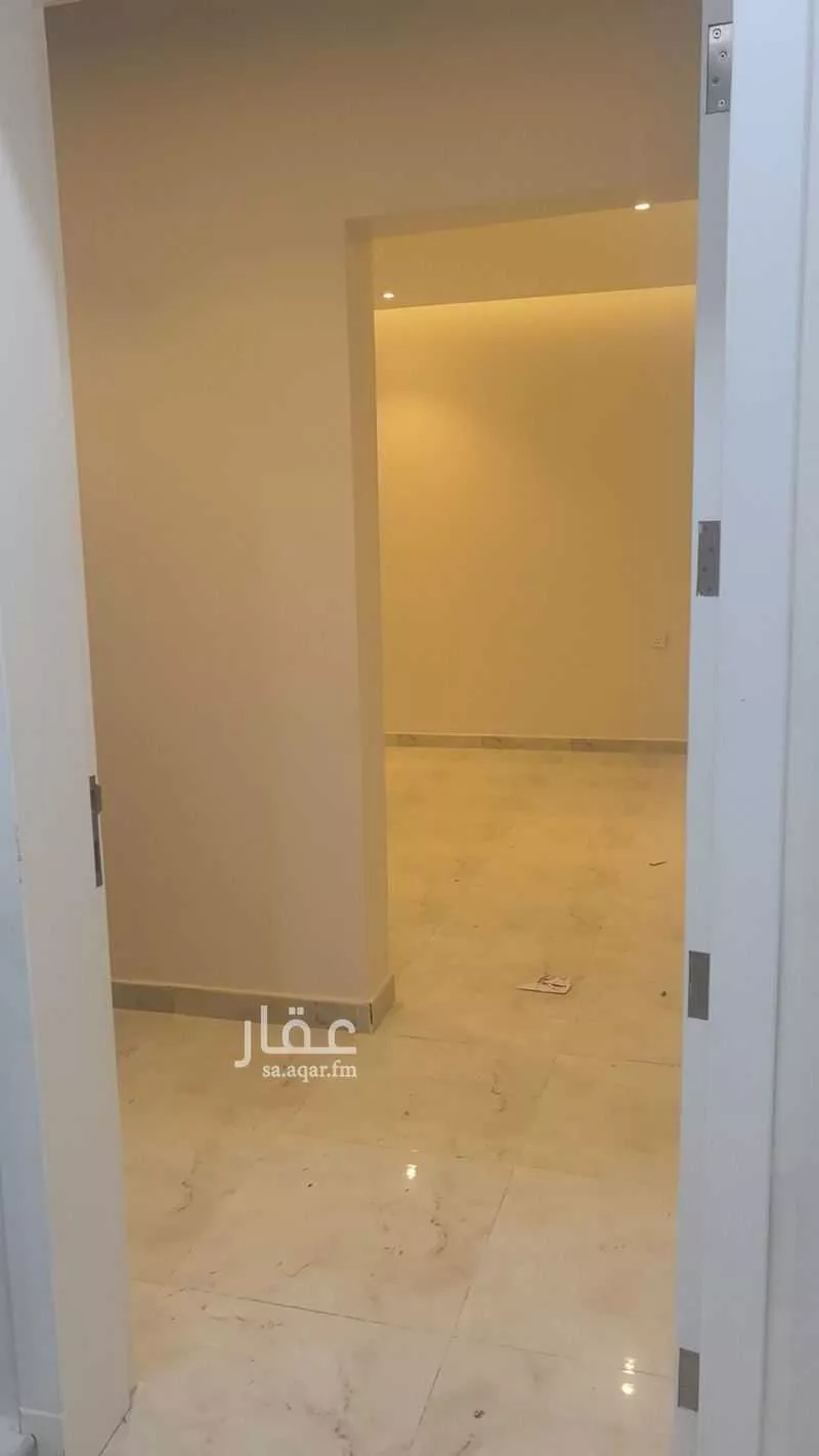 8 bedroom floor in Al Lulu 20