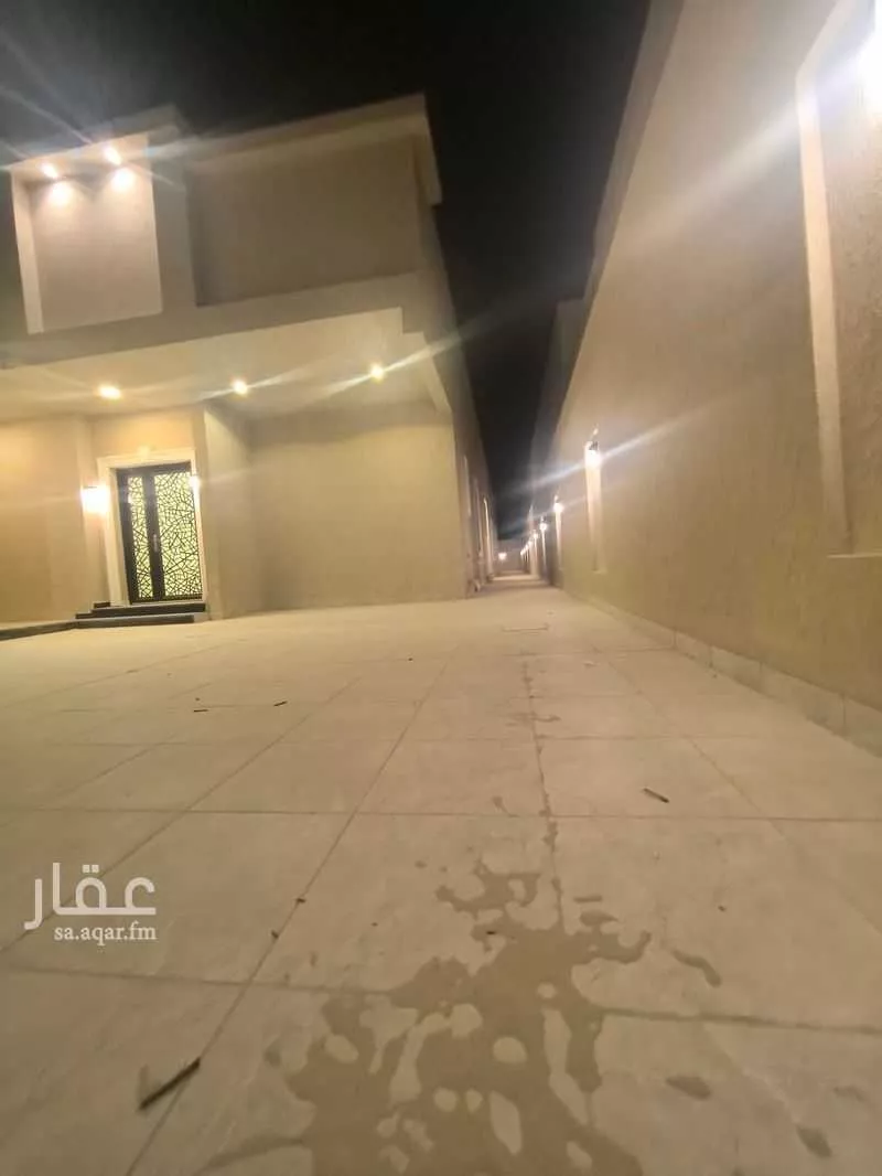 8 bedroom floor in Al Lulu 3