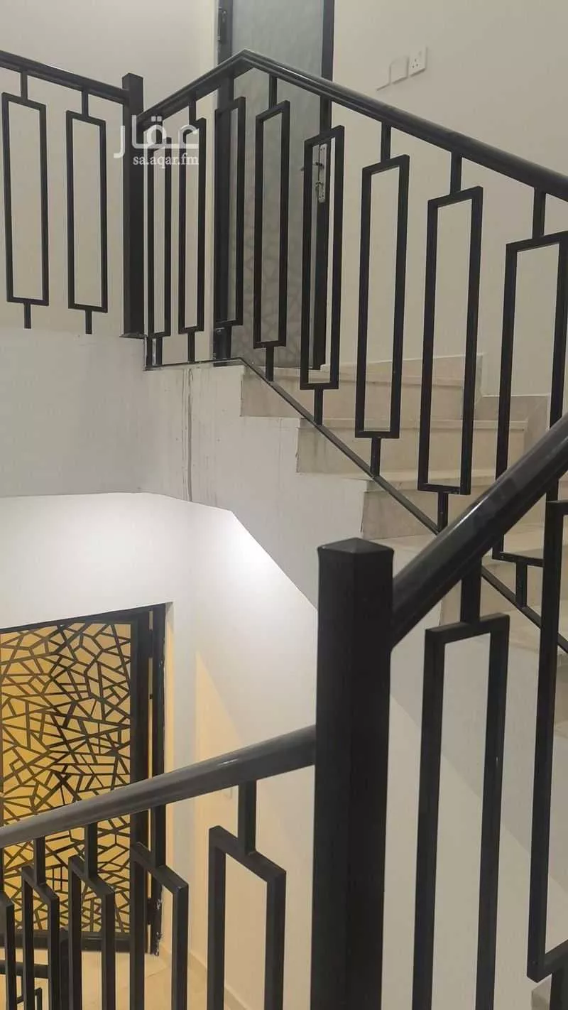 8 bedroom floor in Al Lulu 24