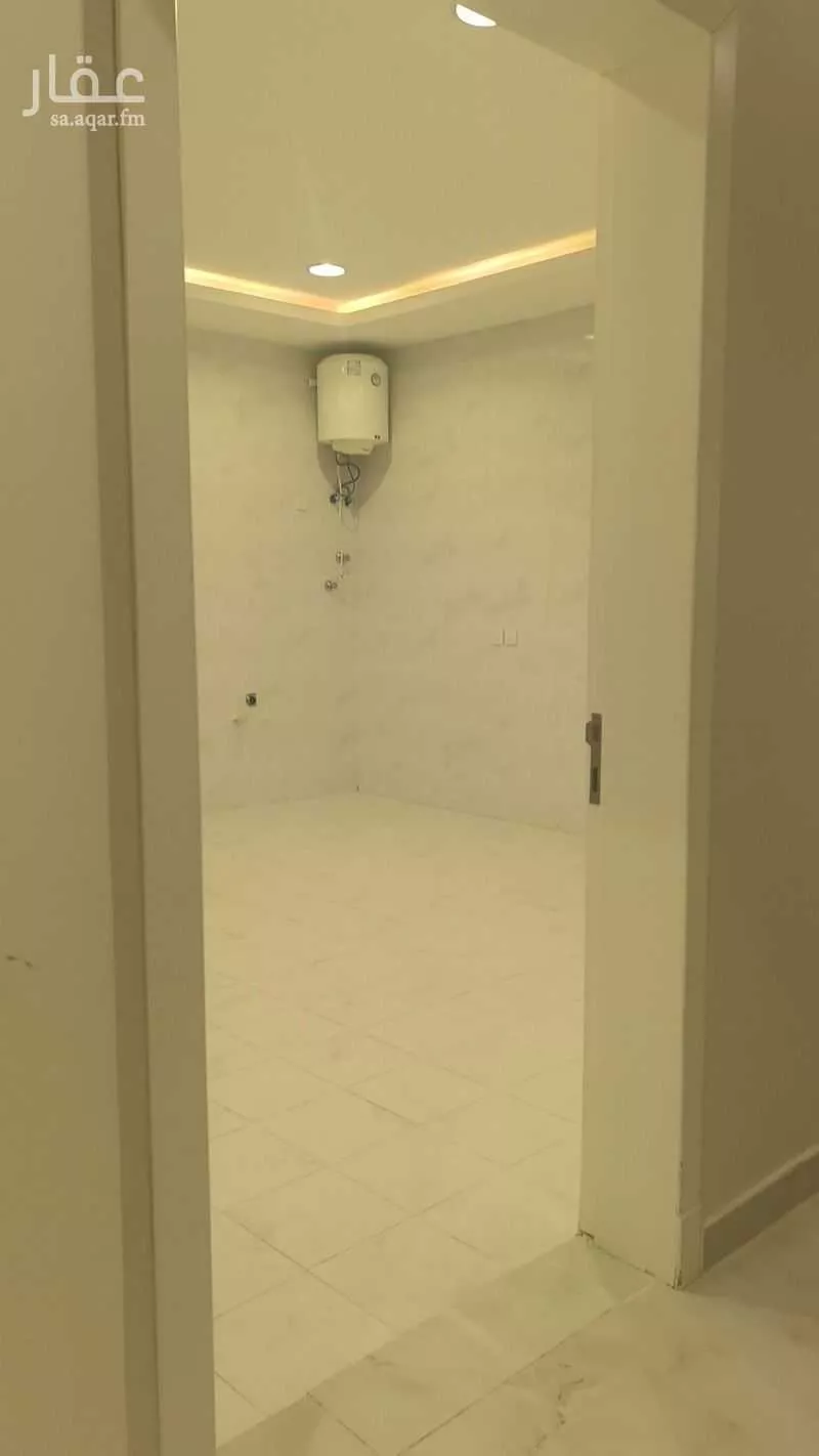 8 bedroom floor in Al Lulu 4