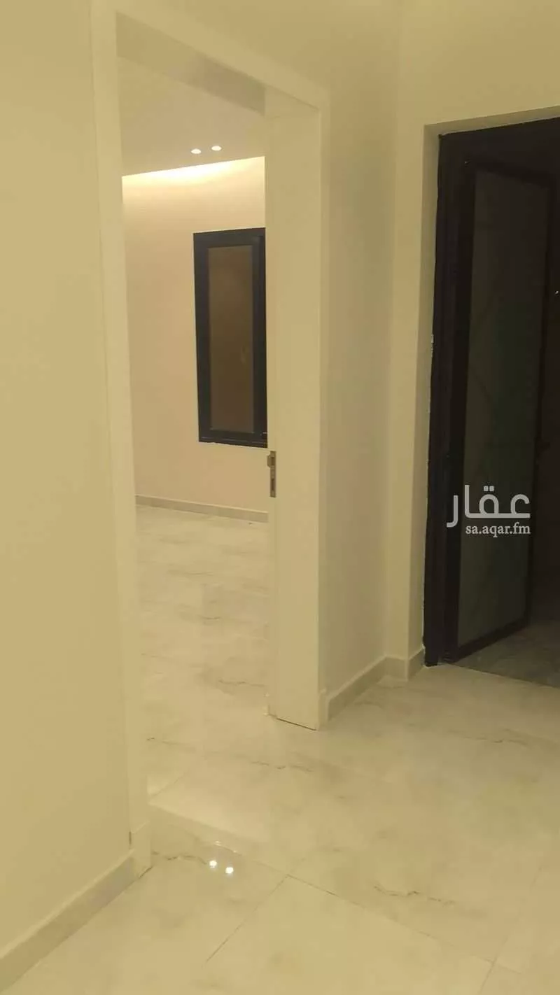 8 bedroom floor in Al Lulu 5