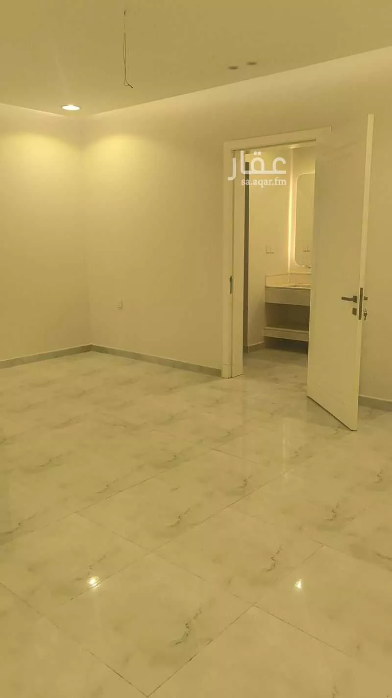 8 bedroom floor in Al Lulu 8