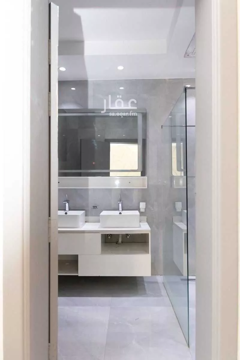 5 bedroom villa in Al Shati, Jeddah 8