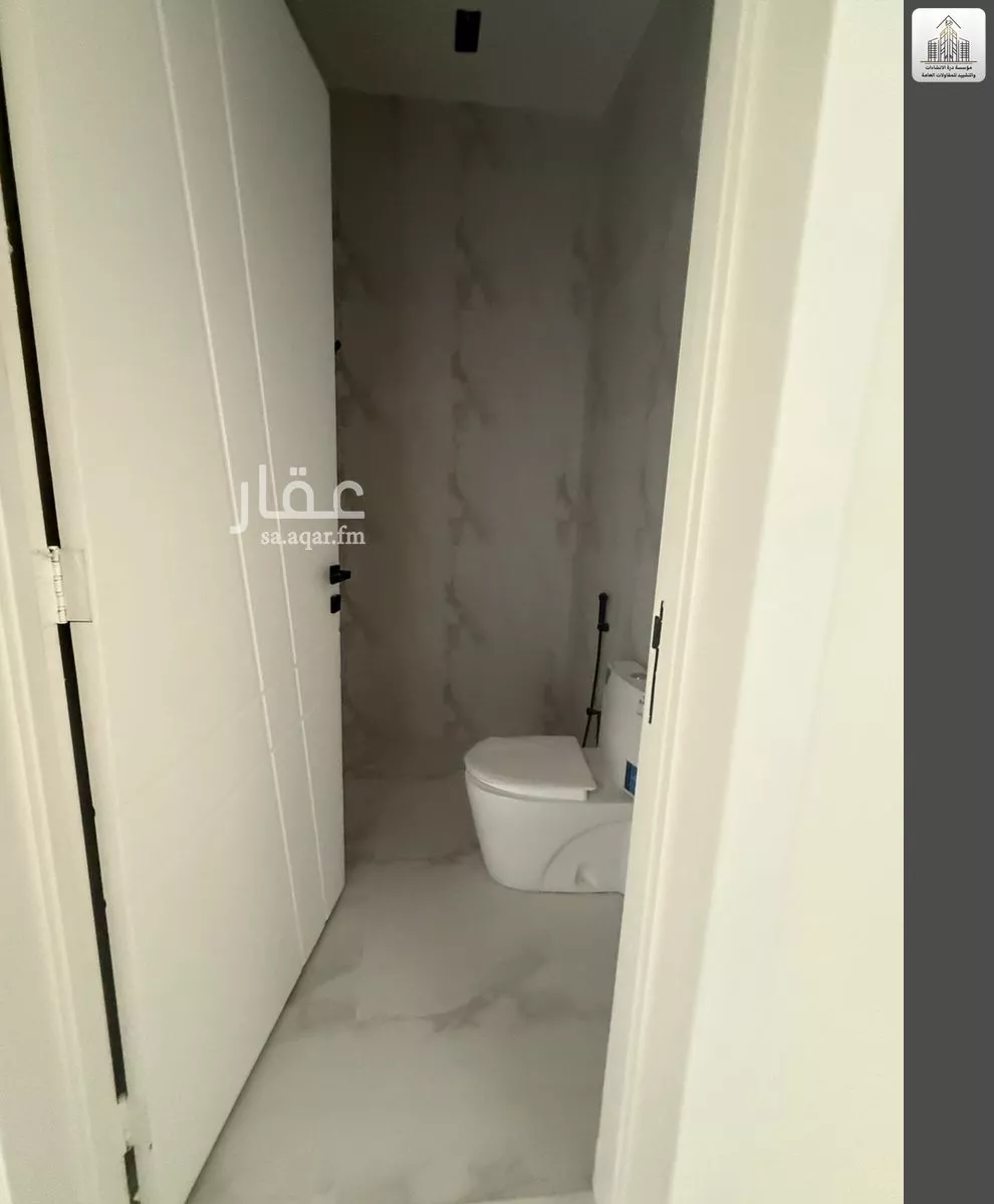 4 bedroom apartment in Al Zahrah 9