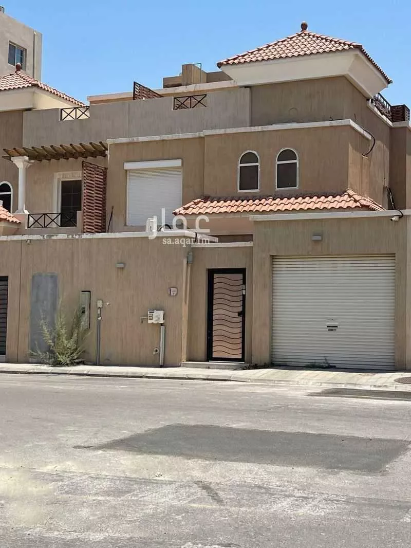 7 bedroom villa in Al Khalidiyah Ash Shamaliyah, Eastern Province 3