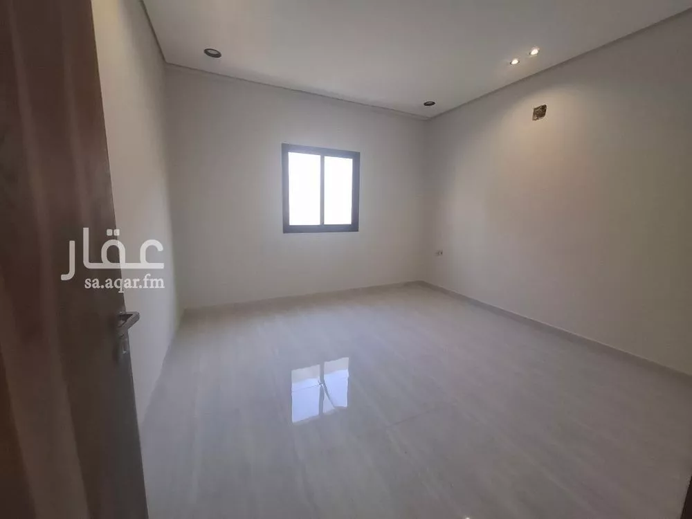 4 bedroom floor in Al Qadisiyah 2