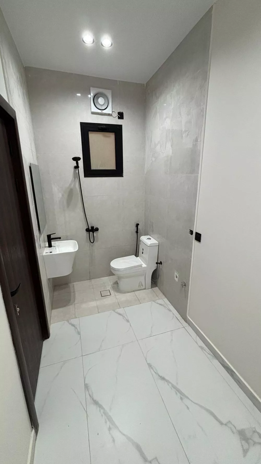 4 bedroom apartment in Bani Bayadah, Madinah 5