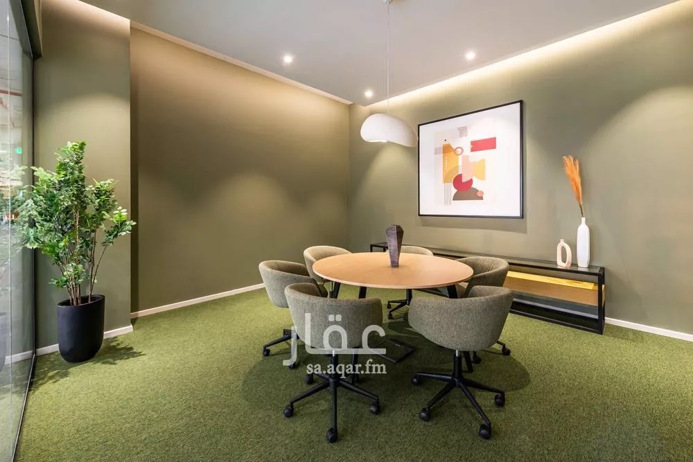 1800 sqm office in Salah Ad Din 7