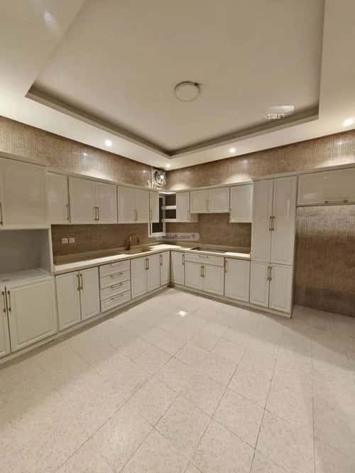 4 bedroom floor in Al Aridh 6