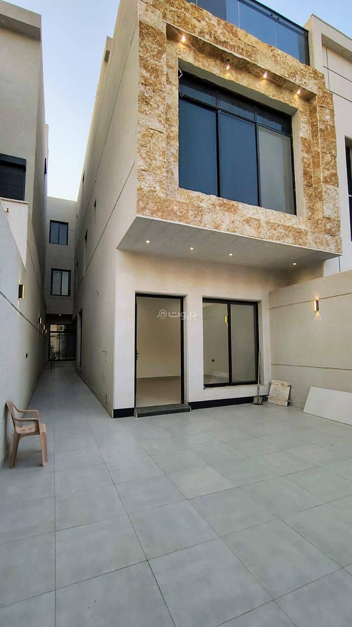 4 bedroom villa in Al Yarmouk, Riyadh 3