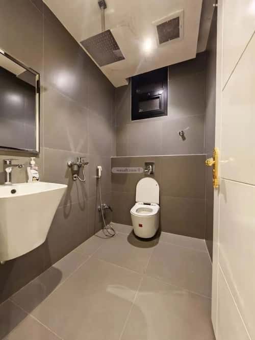 3 bedroom apartment in Al Aridh 5