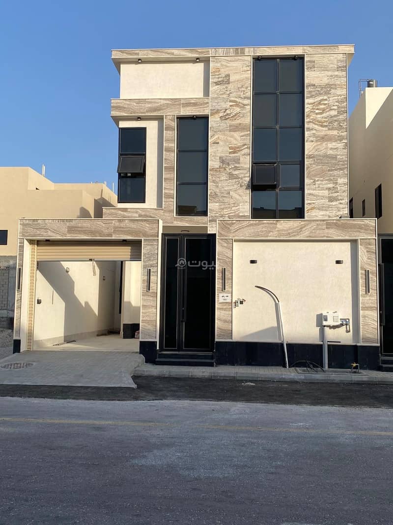 6 bedroom villa in Al Shuroq, Eastern Province 2