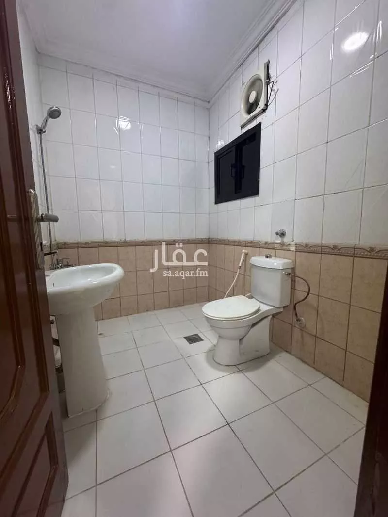 2 bedroom office in Al Safa, Jeddah 9