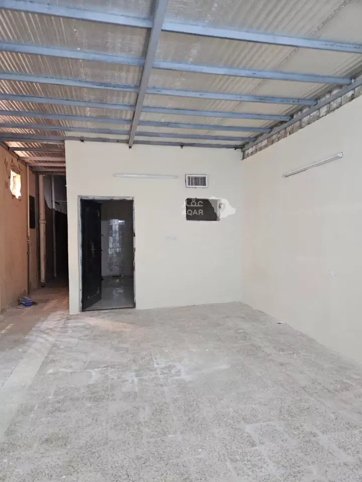 5 bedroom villa in Tuwaiq, Riyadh 9