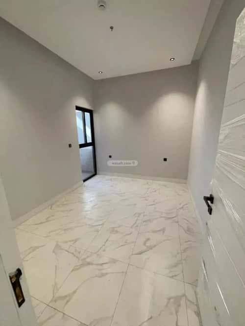 شقة 4 غرف في الملقا 4