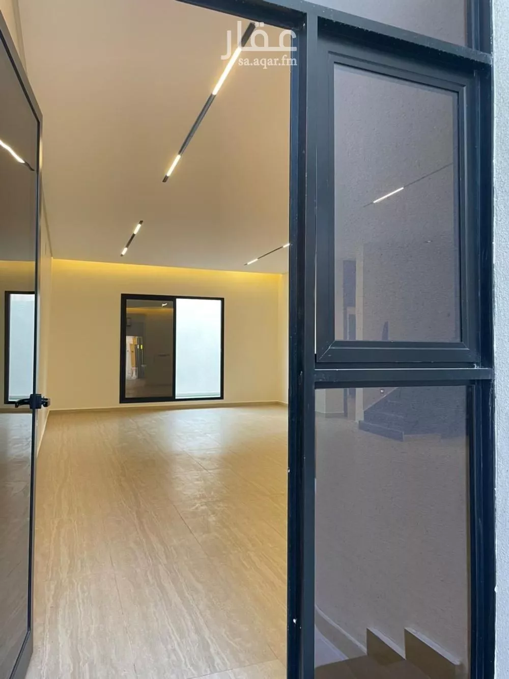 3 bedroom floor in As Suwaidi Al Gharabi 8