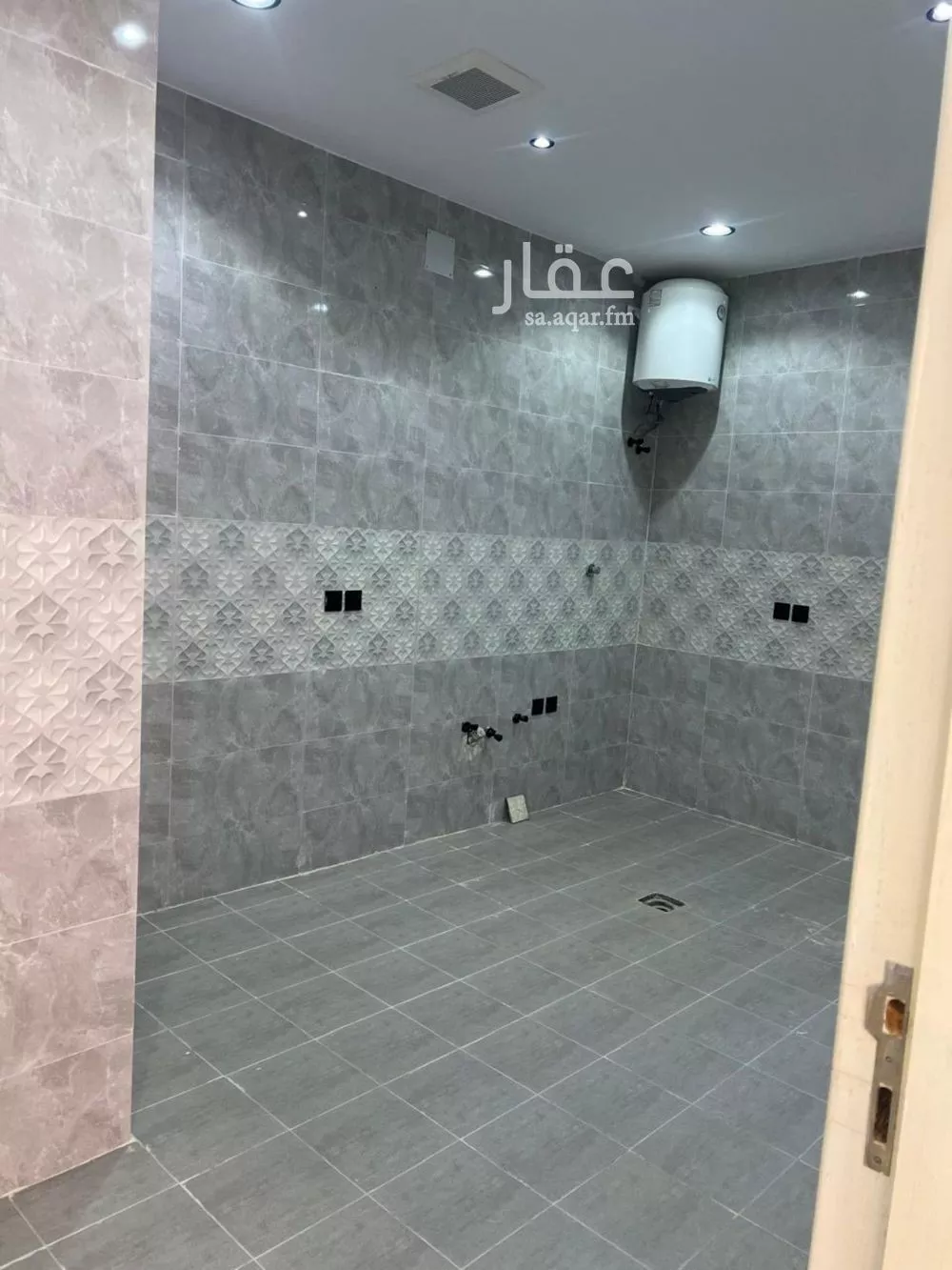 5 bedroom floor in Tuwaiq 9