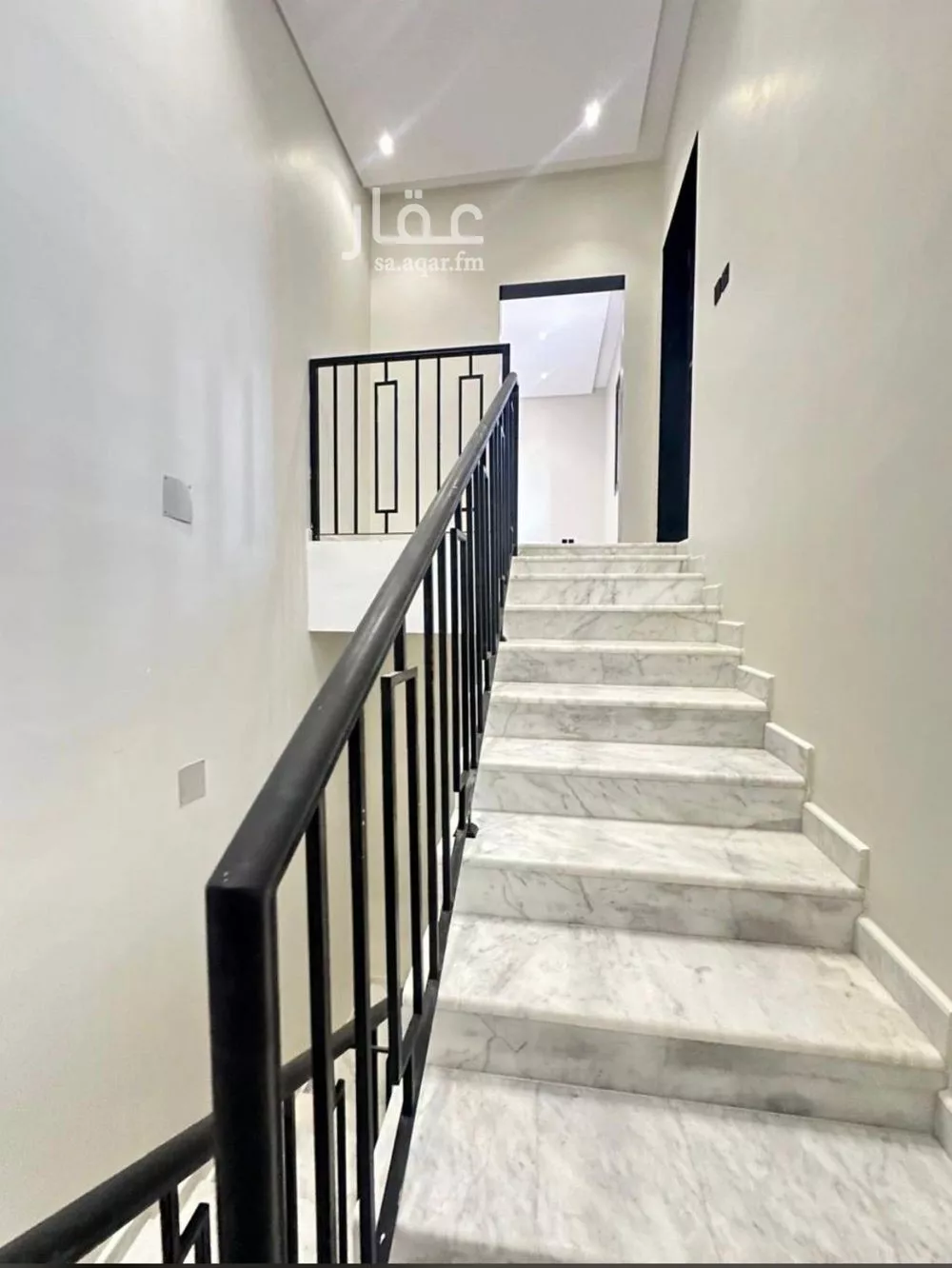 4 bedroom floor in Al Hazm 11