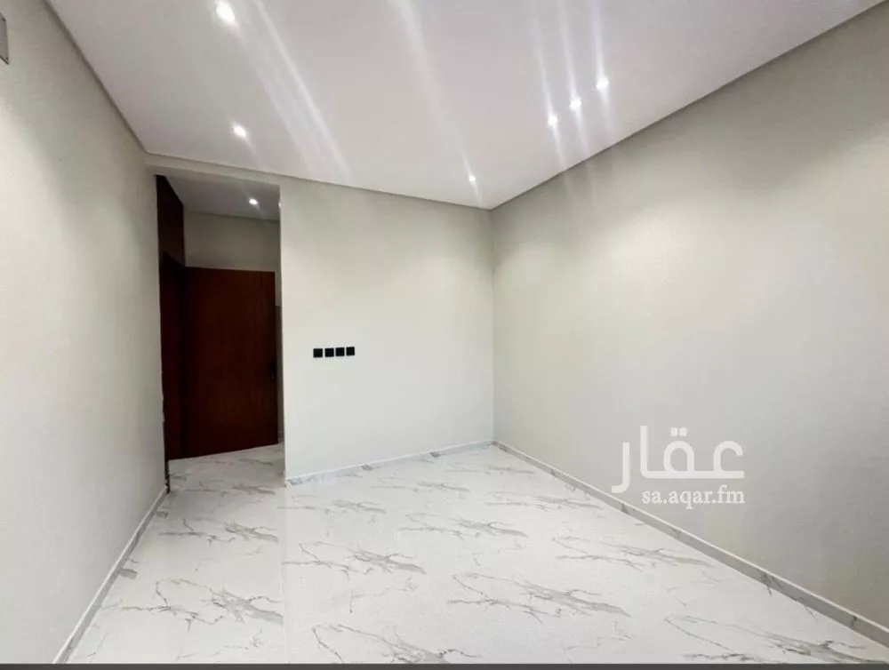 4 bedroom floor in Al Hazm 12
