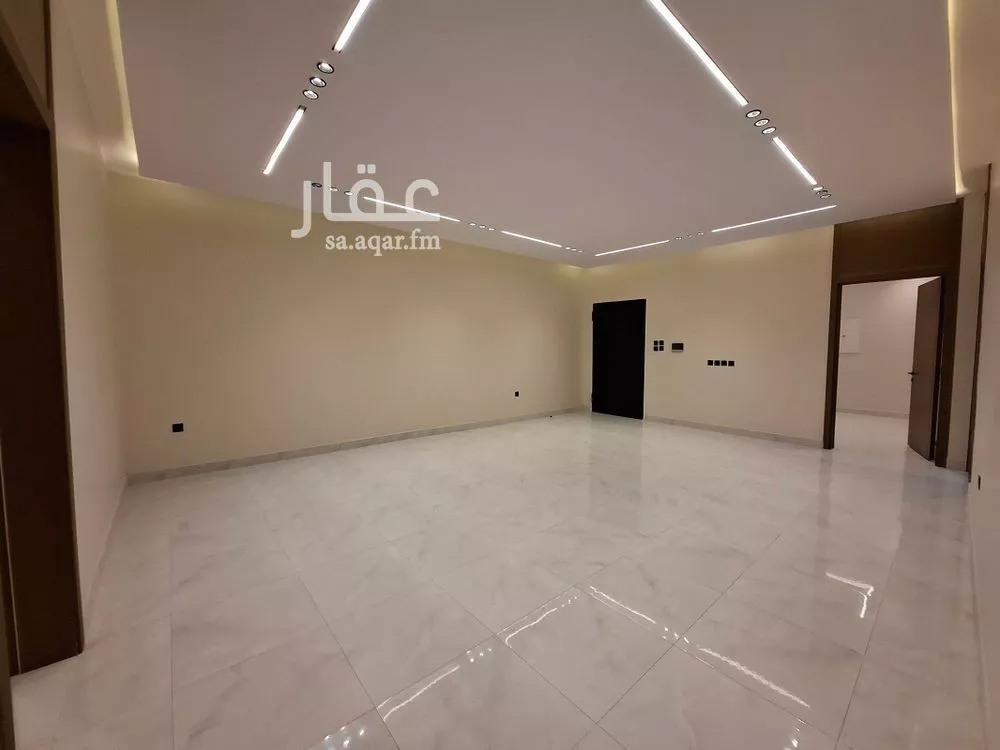 5 bedroom floor in Tuwaiq 3