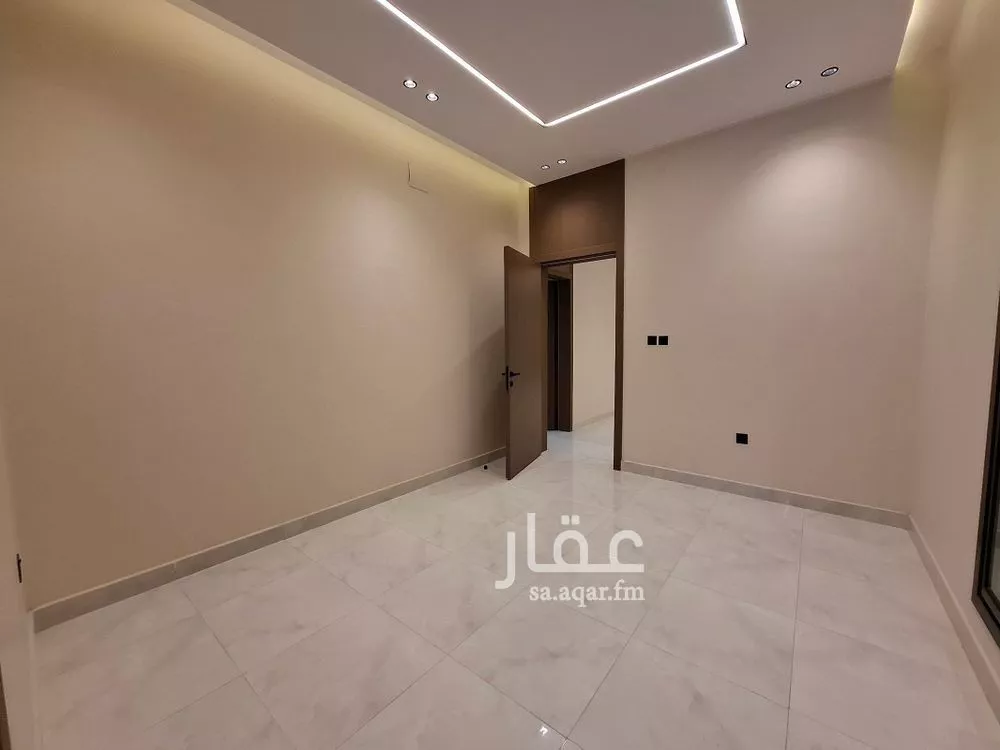 5 bedroom floor in Tuwaiq 8