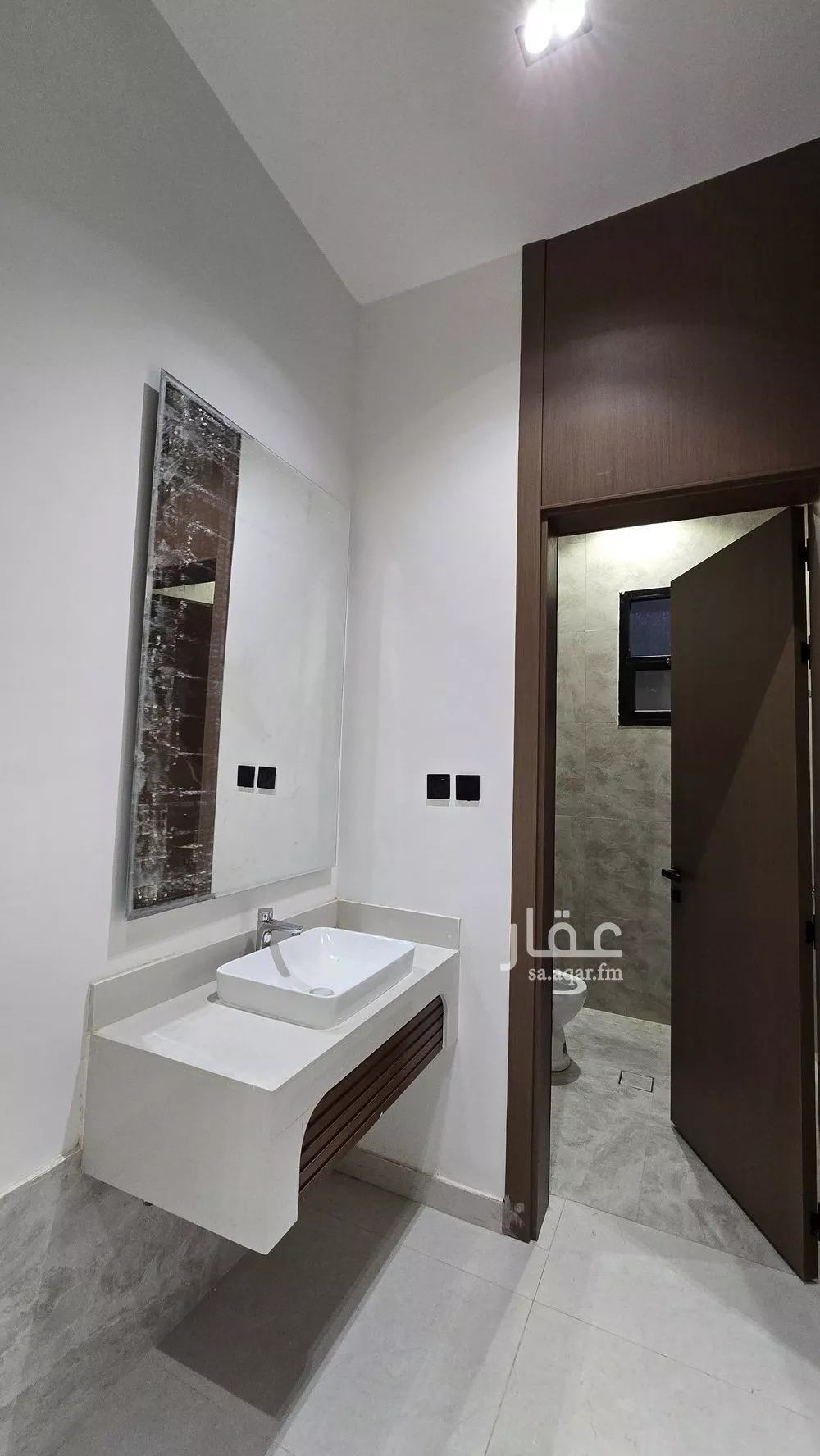 6 bedroom floor in Okaz 5