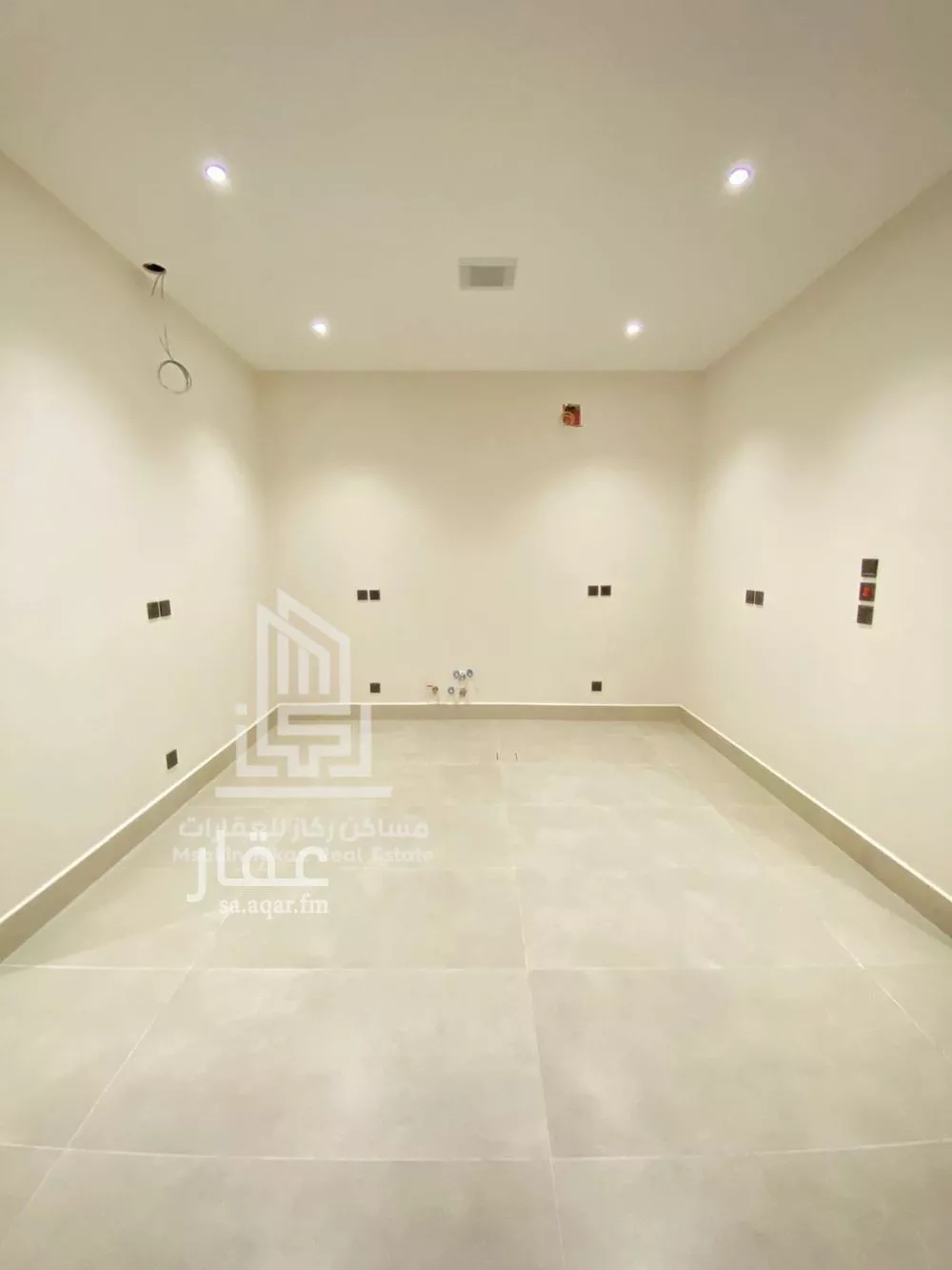 دور 4 غرف في الروابي 8