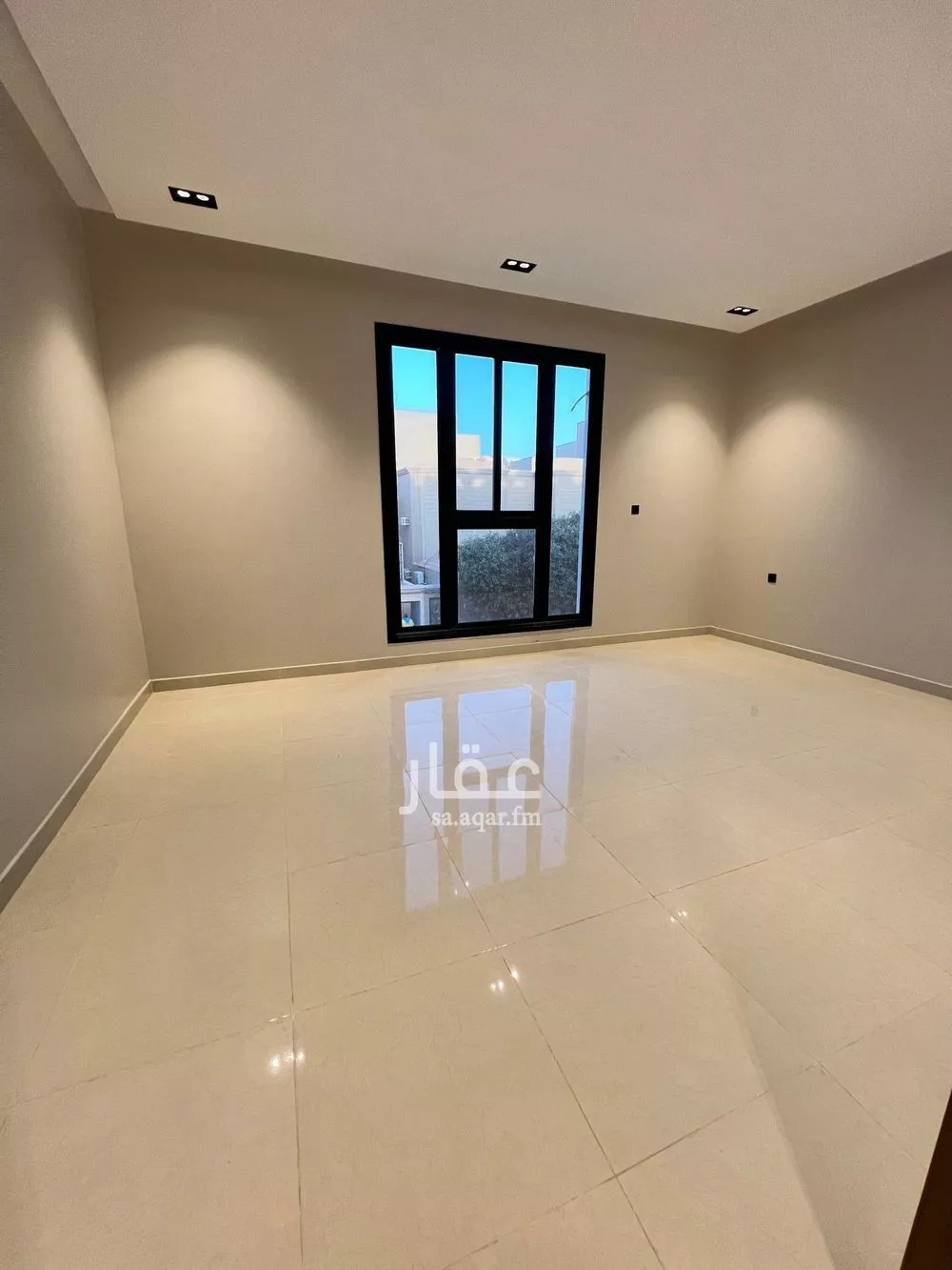 4 bedroom floor in Al Yarmouk 4