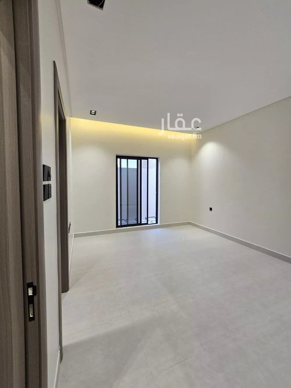 3 bedroom floor in As Suwaidi 5