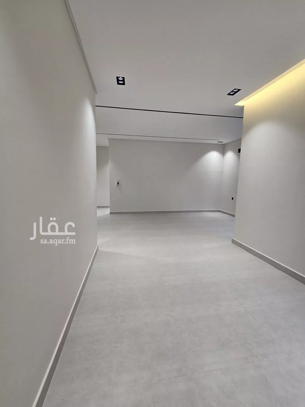 3 bedroom floor in As Suwaidi 9