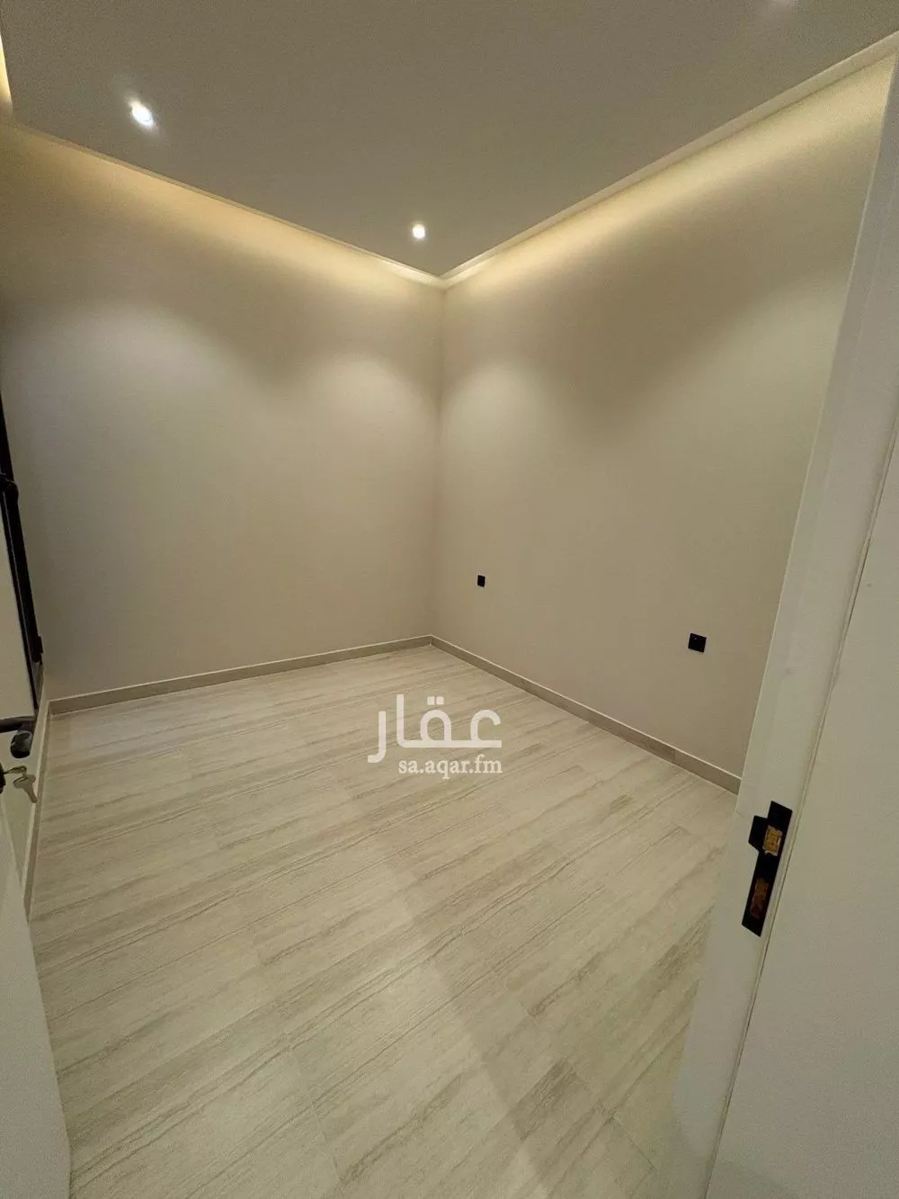 دور 4 غرف في العارض 6