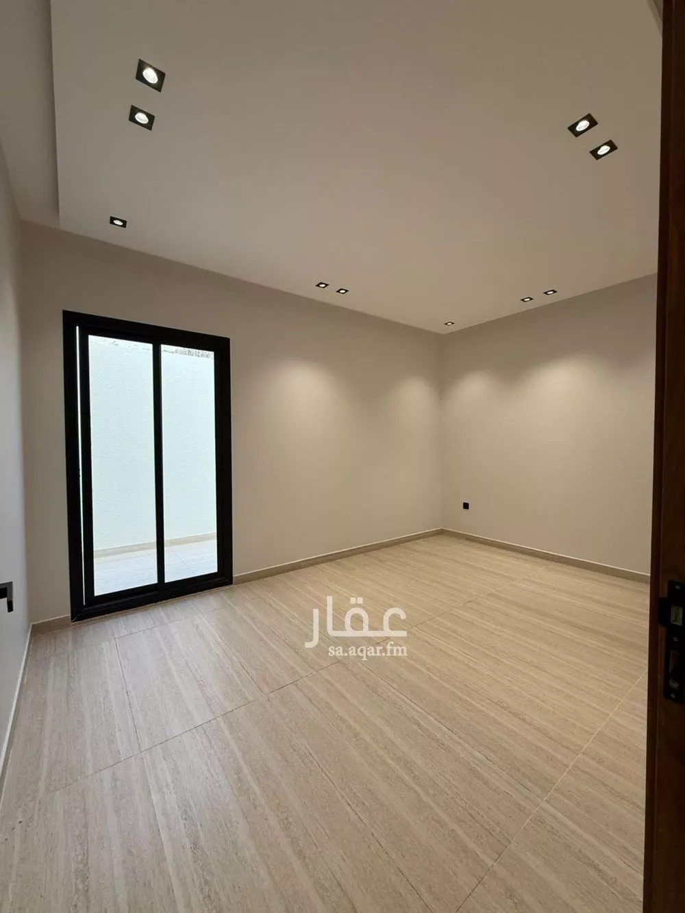 5 bedroom floor in Okaz 13