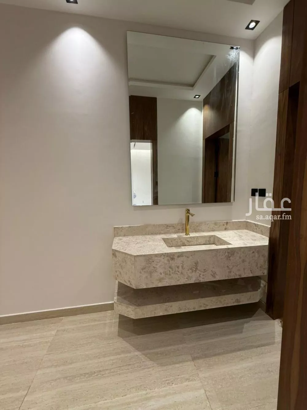 5 bedroom floor in Okaz 10