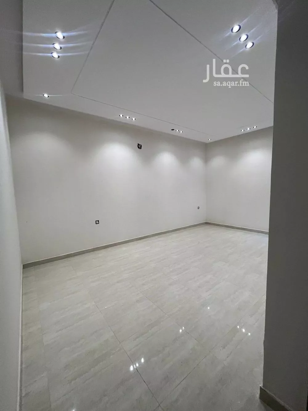 3 bedroom floor in Al Hazm 5