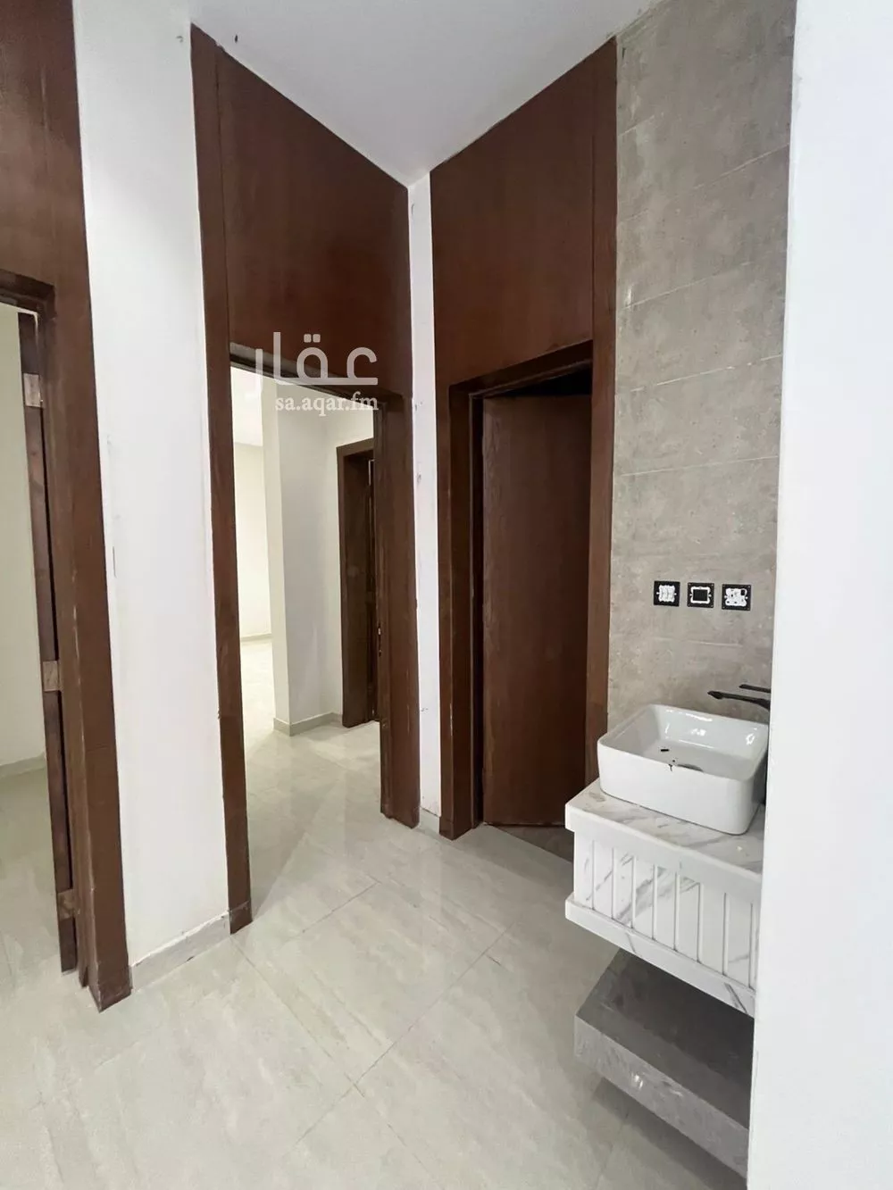 3 bedroom floor in Al Hazm 9