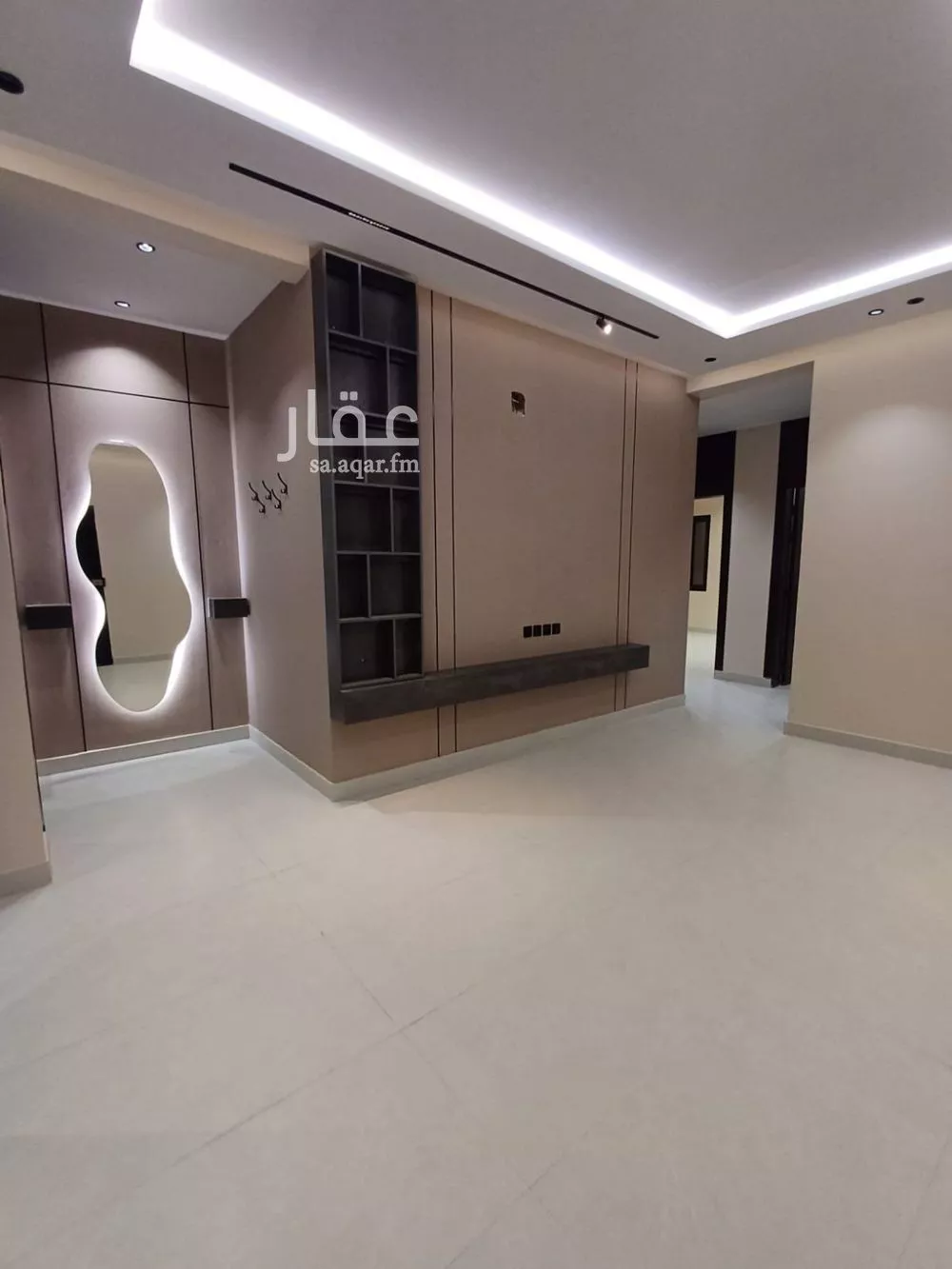 5 bedroom floor in Al Janadriyah 11