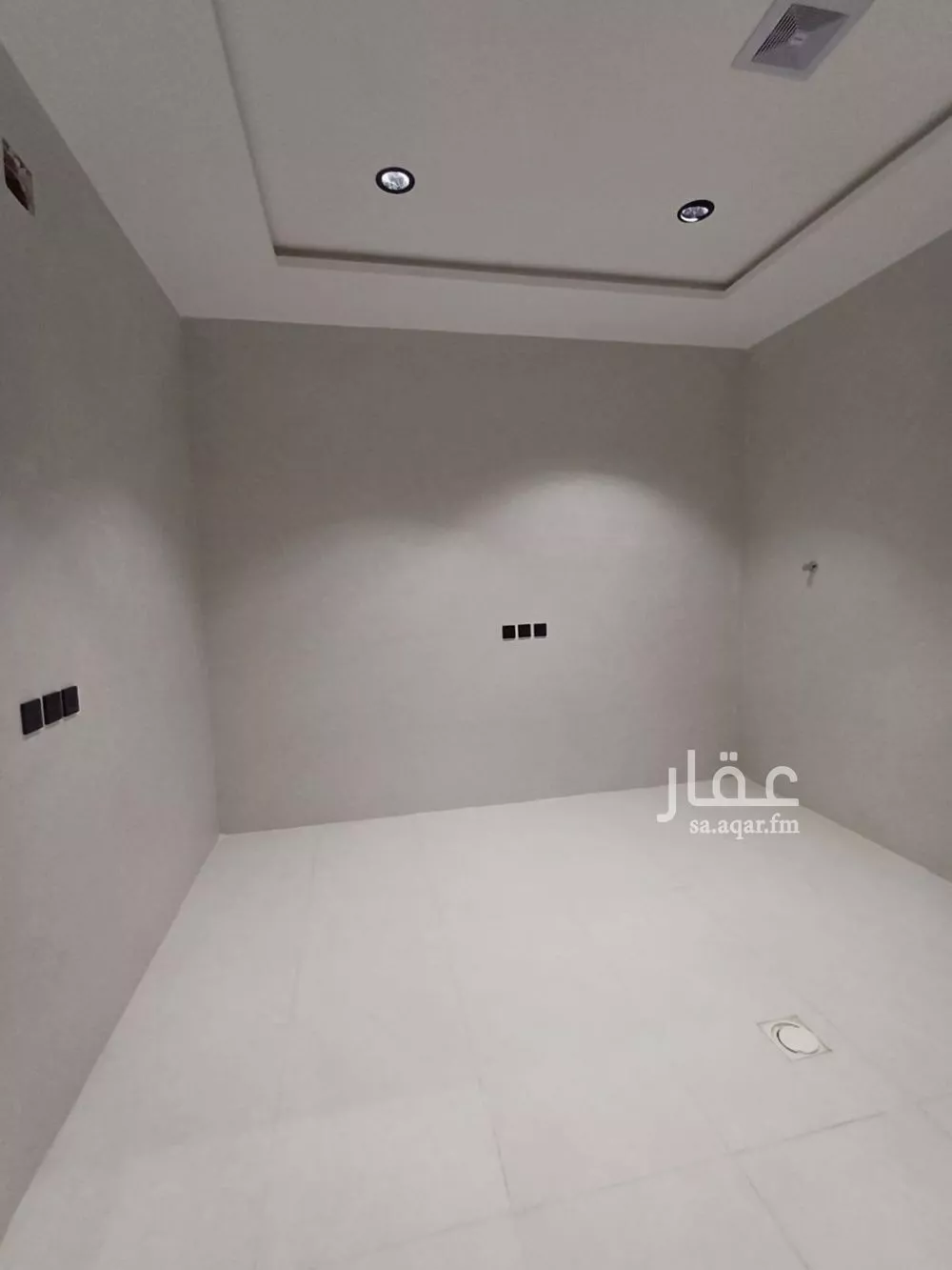 5 bedroom floor in Al Janadriyah 13