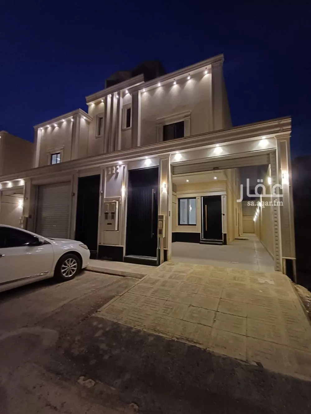5 bedroom floor in Al Janadriyah 7