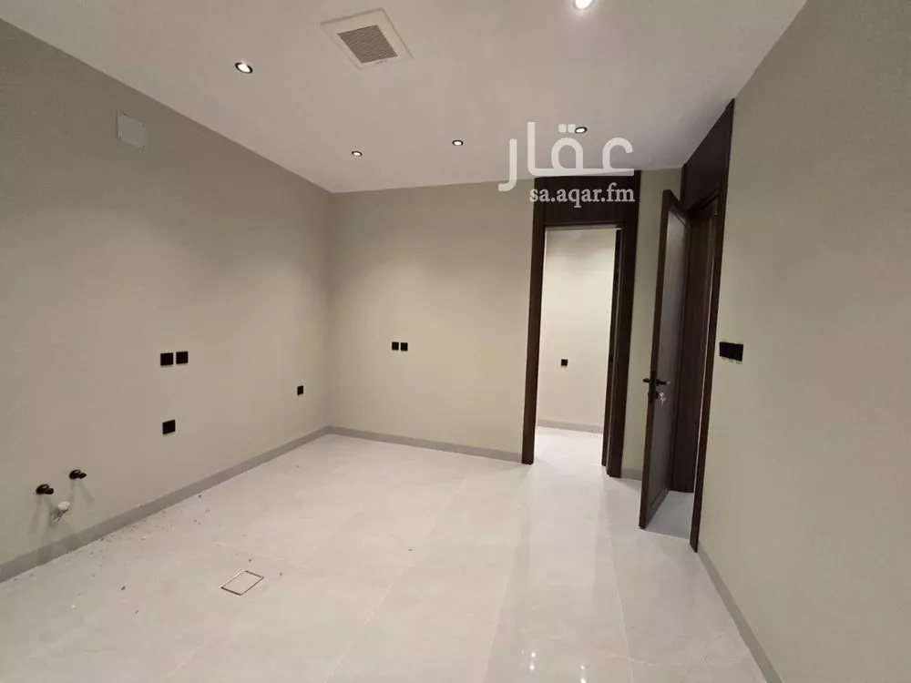 3 bedroom floor in As Suwaidi Al Gharabi 6